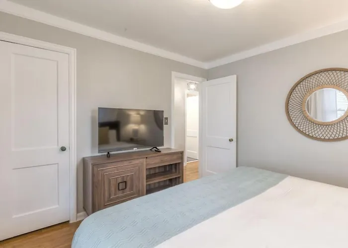 Onecozyplace Tulsa | King Bed • Expo•Tu • Downtown