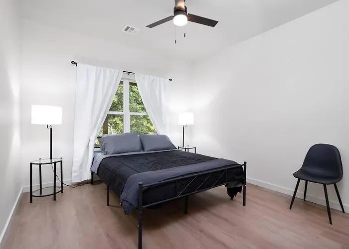 Brand New Modern Getaway On Private Land!
