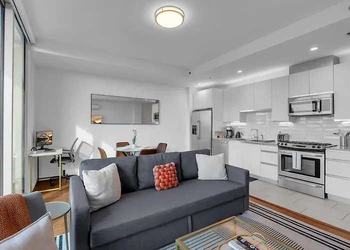 Bright 1Br Near Bokcenter-Gym,Lounge,Balcony,Petok